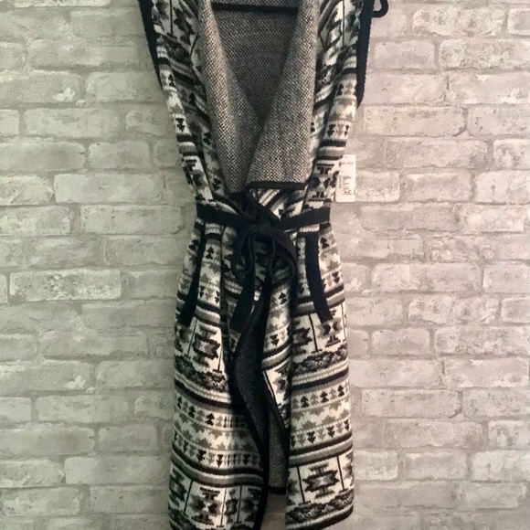 Splendid Open Front Long Line Waterfall Cardigan Sweater Vest - Picture 6 of 15